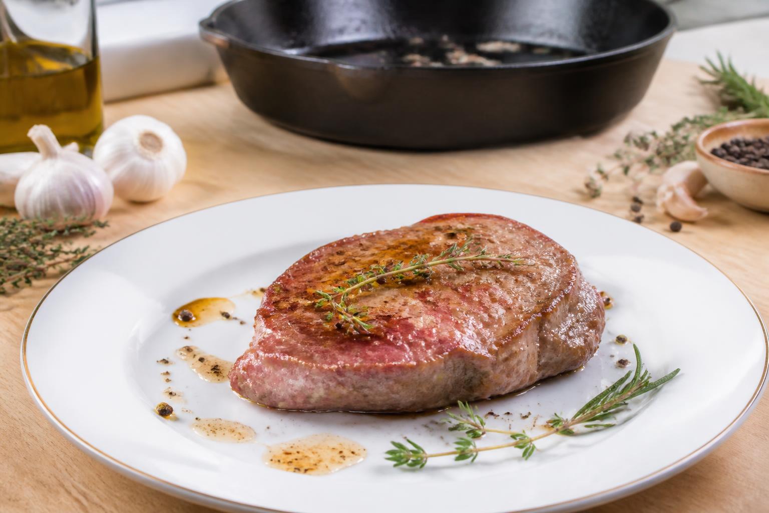 découvrez nos astuces pour réussir la cuisson des grenadins de veau à la poêle, pour une viande tendre et savoureuse à chaque fois.