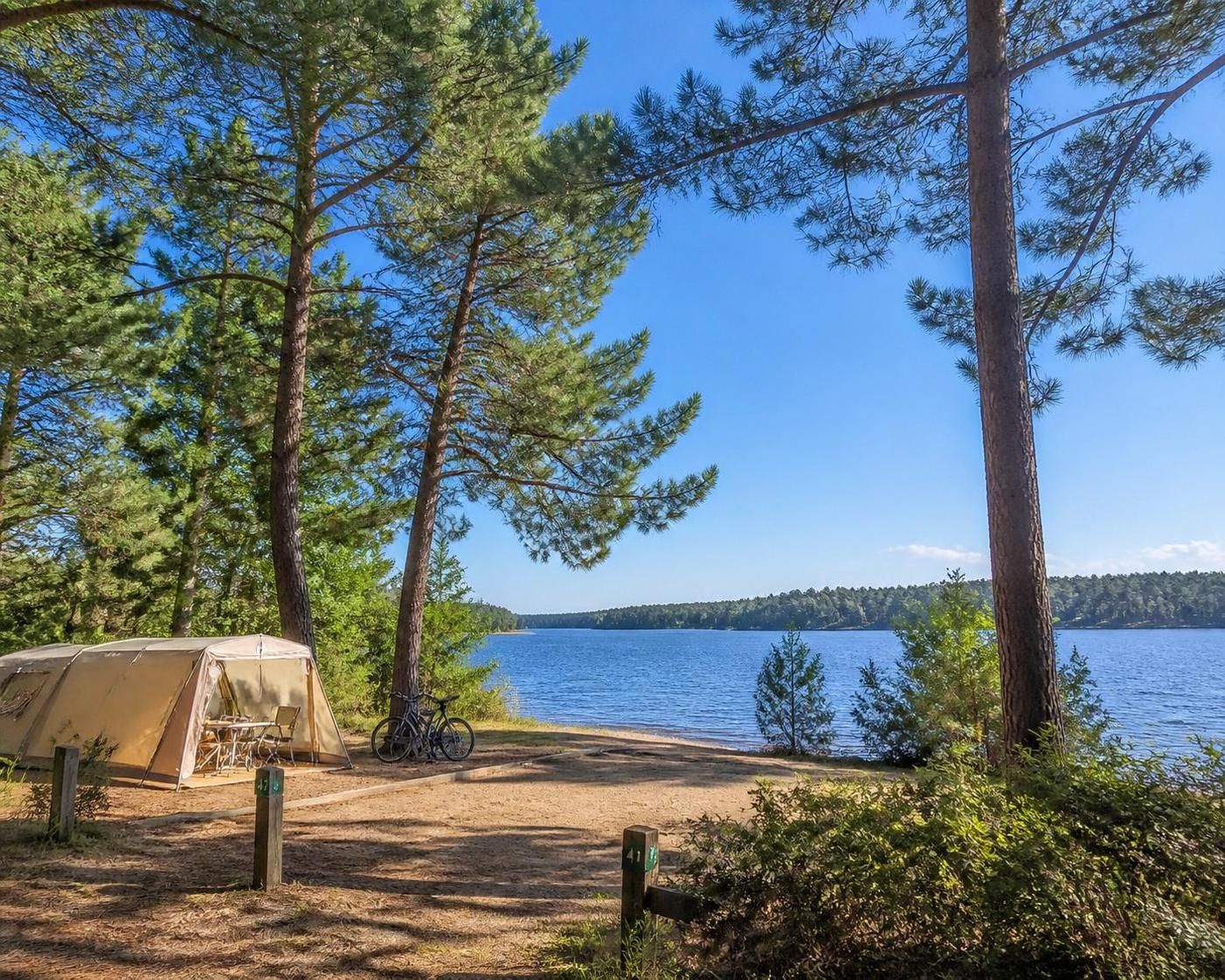 découvrez les meilleurs emplacements de camping au bord du lac sanguinet pour profiter d'un séjour inoubliable entre nature et détente au cœur des landes.