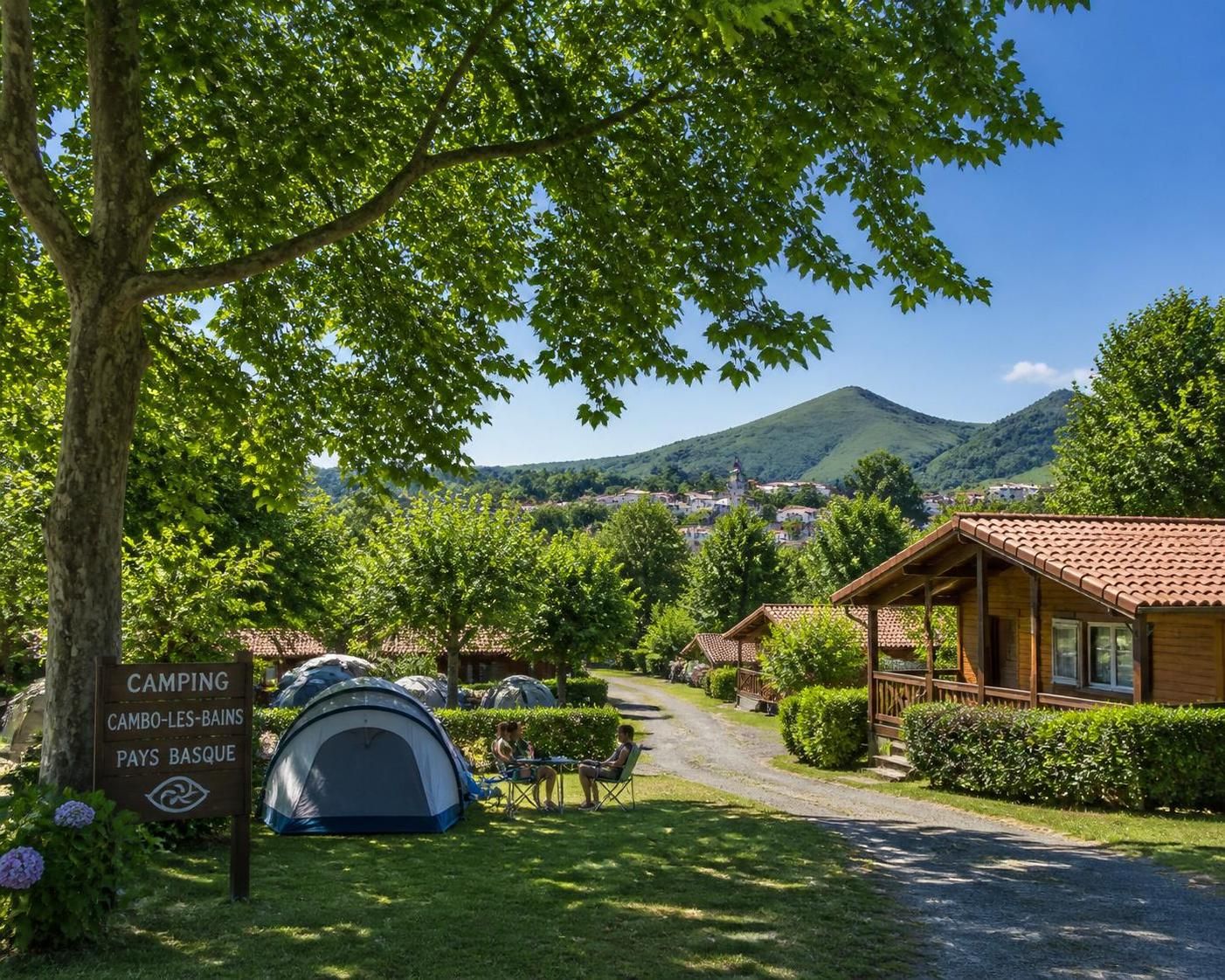 découvrez pourquoi un camping à cambo-les-bains est l'option idéale pour vos prochaines vacances : cadre naturel, activités variées et ambiance conviviale vous y attendent.