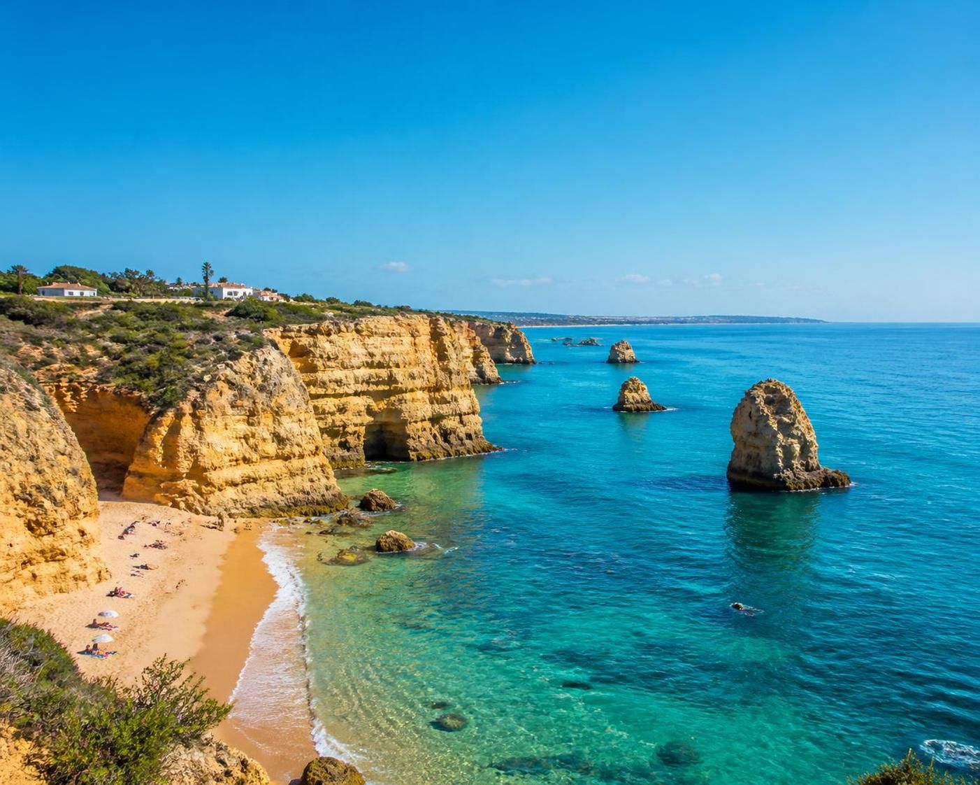 découvrez les meilleures destinations pour partir en octobre et profitez d'un climat idéal pour vos vacances. guide complet pour choisir où voyager en octobre selon la météo.